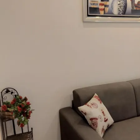 Casa Vacanze Andrea La Tua Base Per Visitare Il Mare Delle Cinque Terre Apartment La Spezia